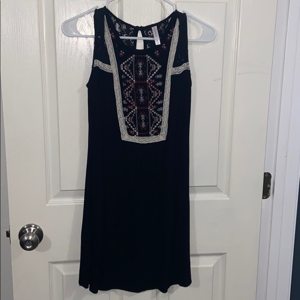 Dress - Picture 2 of 7